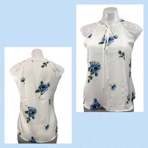 Mine Floral Crochet Sleeveless Top